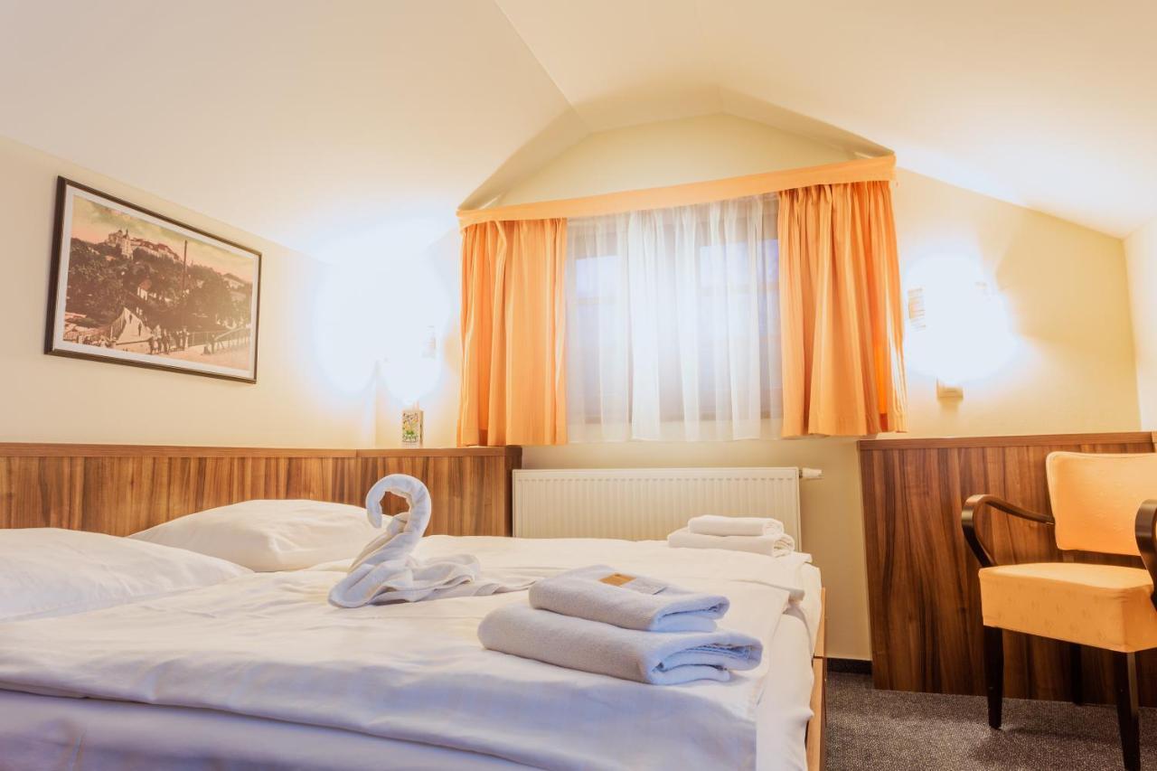 Hotel Studanka Rychnov nad Kneznou Esterno foto