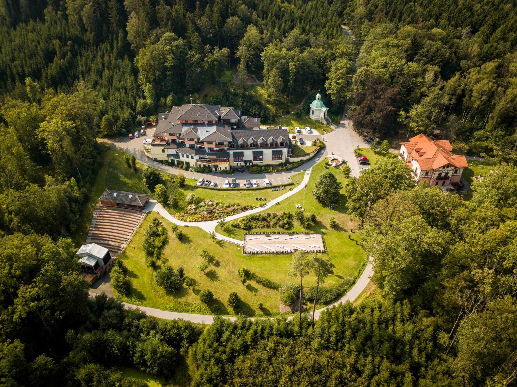 Hotel Studanka Rychnov nad Kneznou Esterno foto