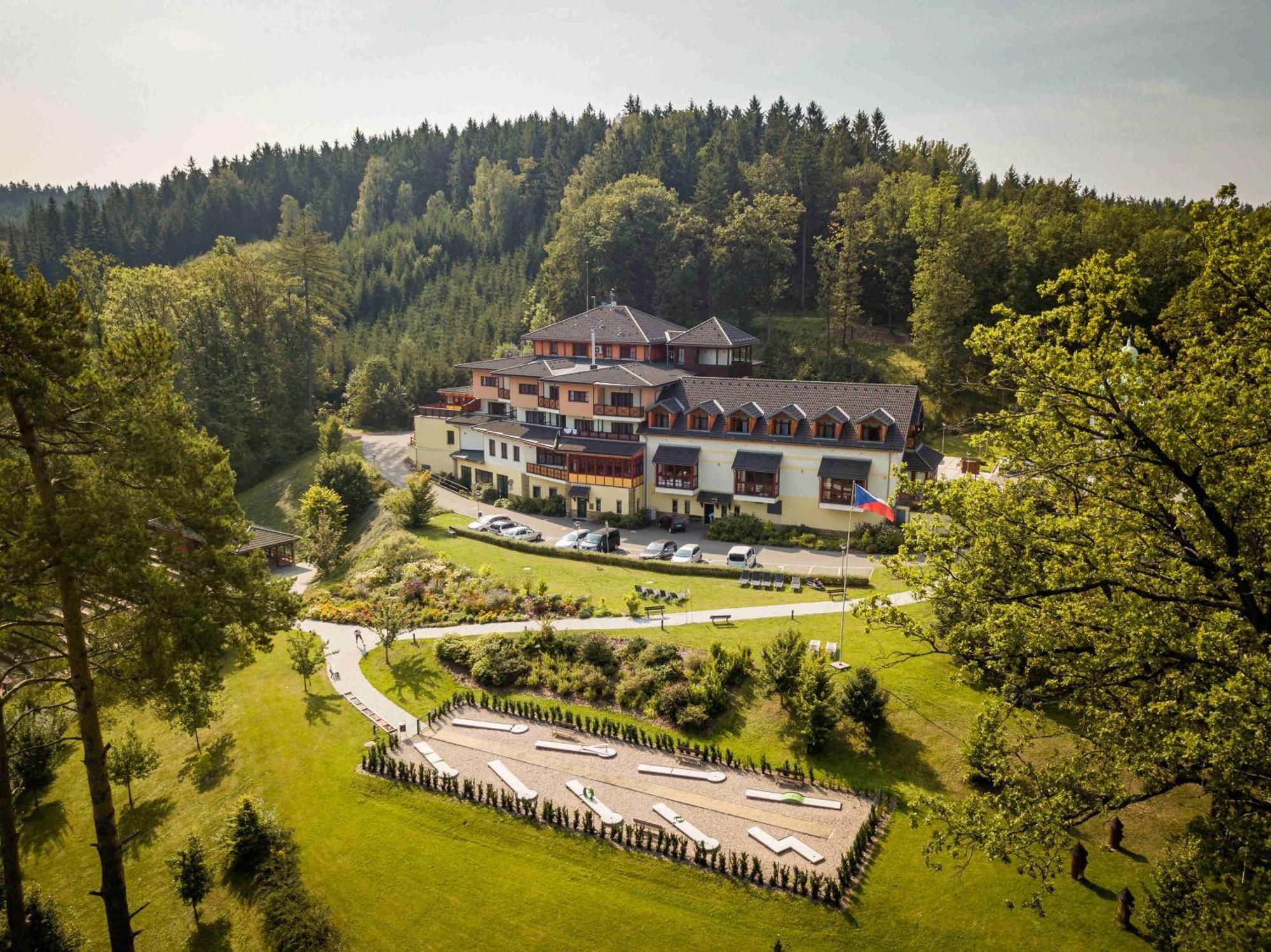 Hotel Studanka Rychnov nad Kneznou Esterno foto
