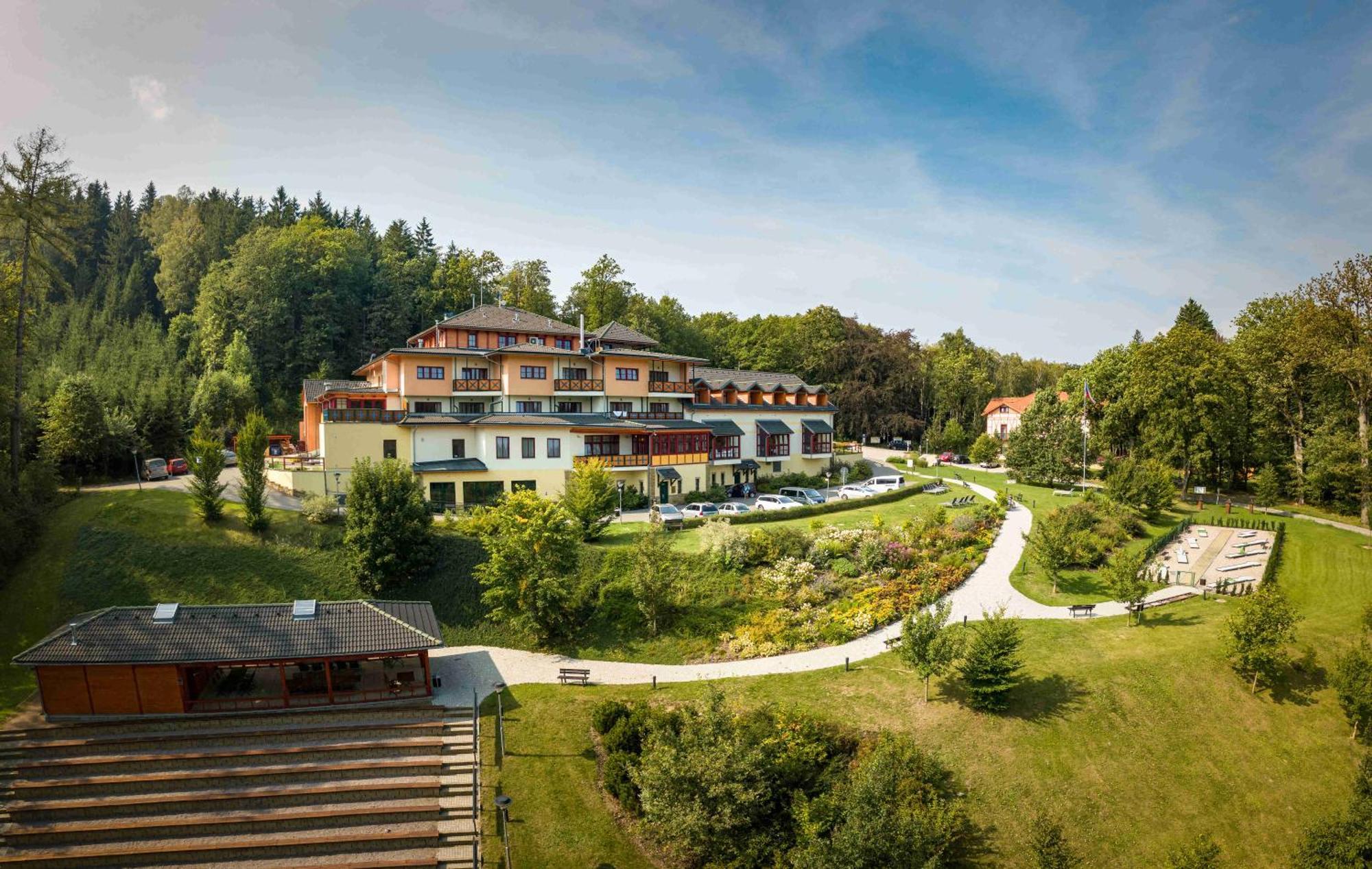 Hotel Studanka Rychnov nad Kneznou Esterno foto