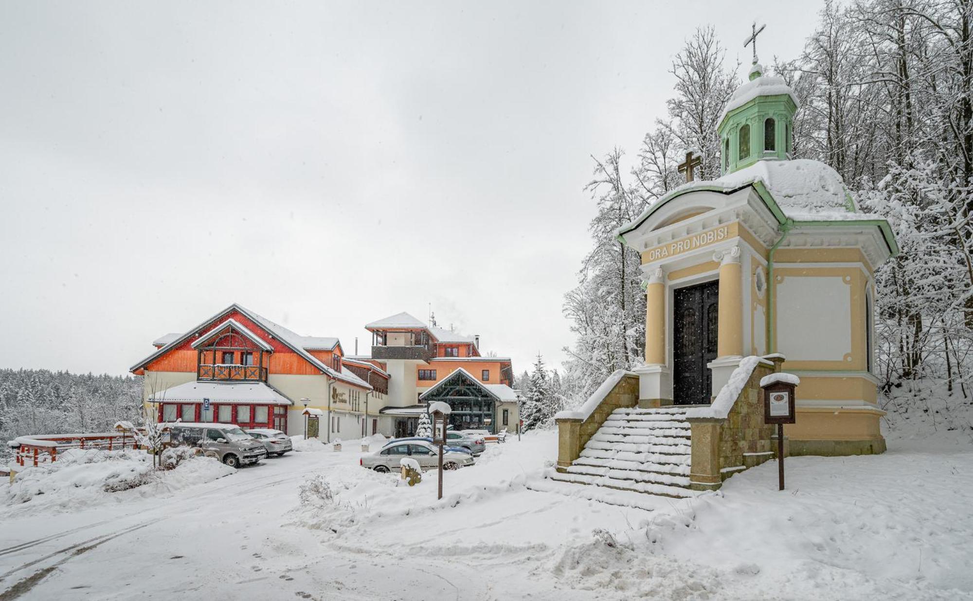 Hotel Studanka Rychnov nad Kneznou Esterno foto